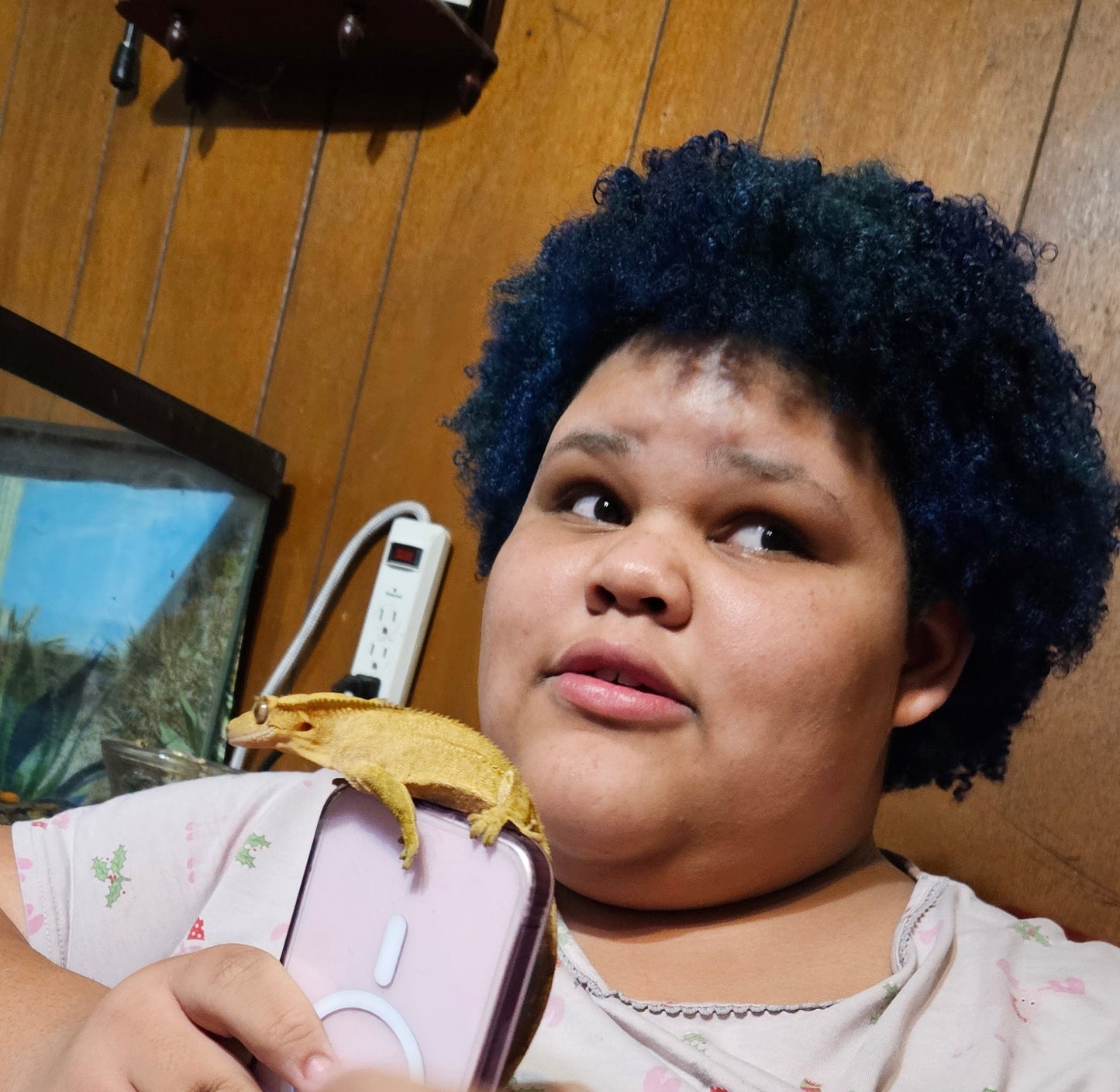 Z  DONATE TO GIGGLE SHITER